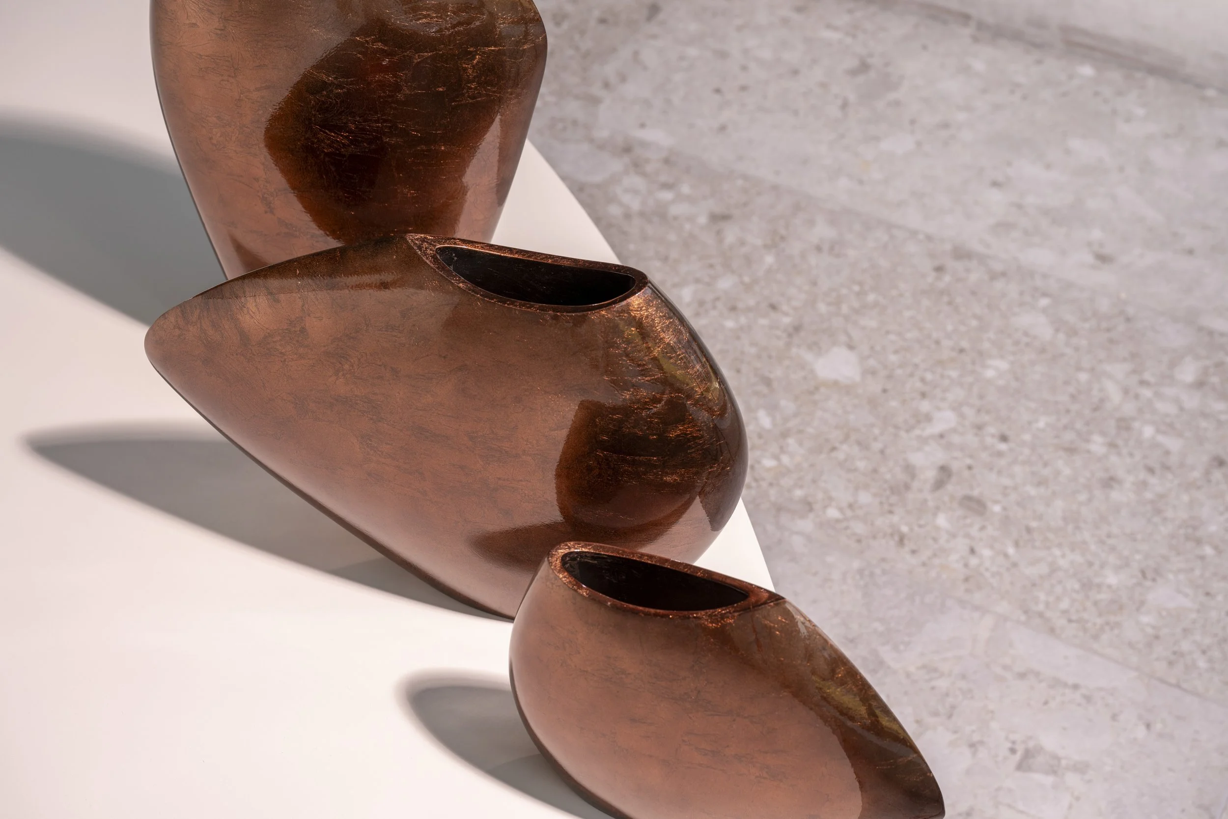 DV DESIGN | Unique Sculptures, Vases & Bowls by Robin Jacobs